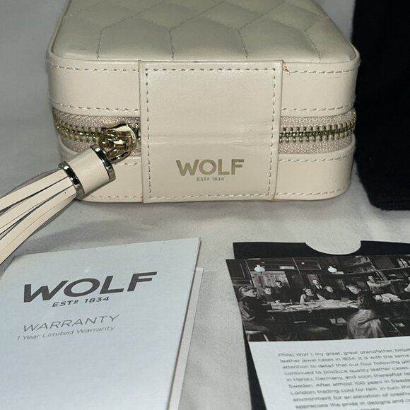 Vintage Lusterloc Wolf 1834 Ivory Quilted Leather Jewelry Box Bag & Pamphlet - Picture 5 of 11